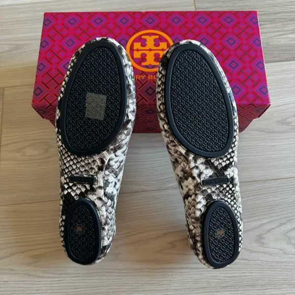 ☀️NEW☀️Tory Burch Minnie Travel Flats Snake Printed