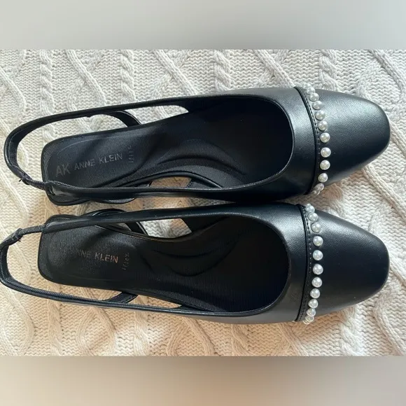 NIB Anne Klein Charma Style Flex Black Flats with Pearl Decor Women’s Size 7