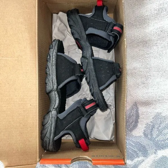 NIB Little Boys Size 9C Nike Little Santiam 4 (TD) Sandals