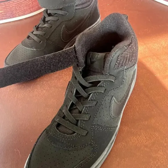 NIB Nike Court Borough Mid Black Sneakers