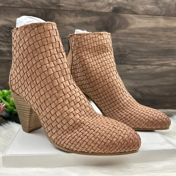 NIB Sbicca Parkman Woven Leather Cone Heel Shooties Ankle Booties Boots Tan 8