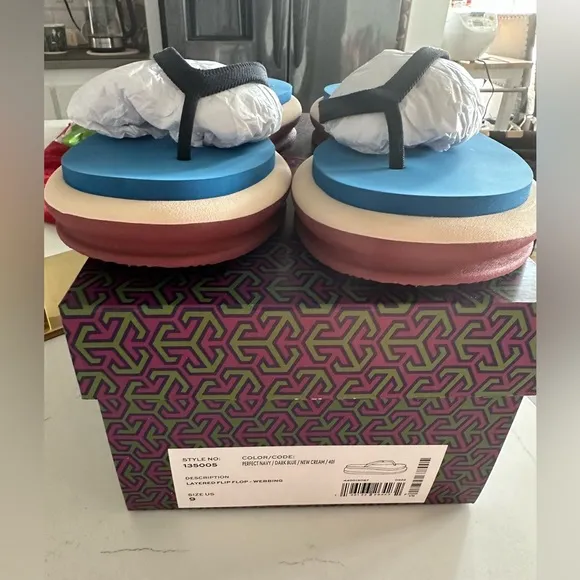 NiB Tory Burch Thong Sandals