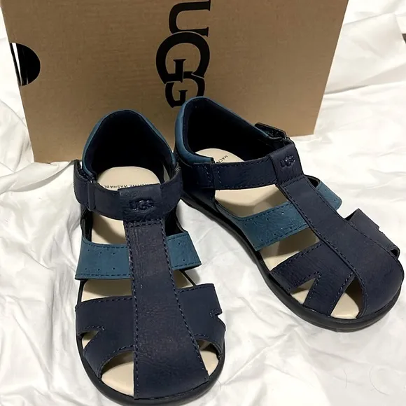 NIB- UGG - toddler 10 &amp; 12
