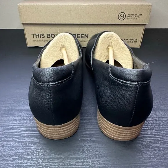 NIB Womans Clarks Juliet Palm slip on black loafers size 8.5M