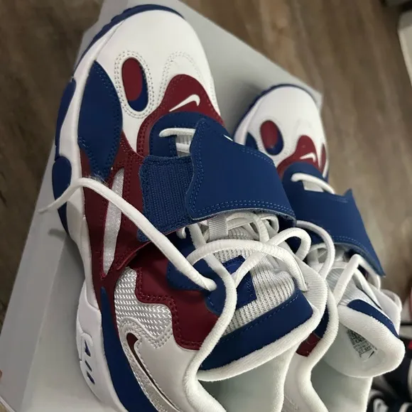 Nike Air Barrage Mid