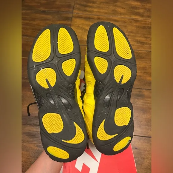 Nike Air FOAMPOSITE One WU TANG BLACK OPTIC YELLOW SIZE 7Y