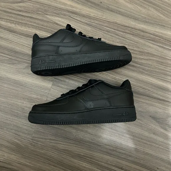 Nike Air Force 1 Kids Black Sneakers