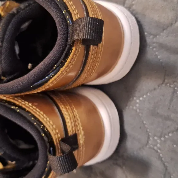 Nike Air Jordan 1, Toddler Size 7c, Black and Gold