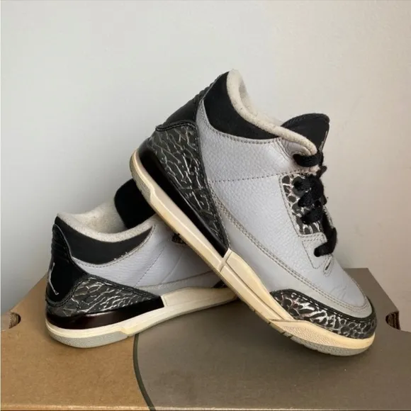 Nike Air Jordan 3 Wolf Grey Kids Sneakers-SZ 1 Y