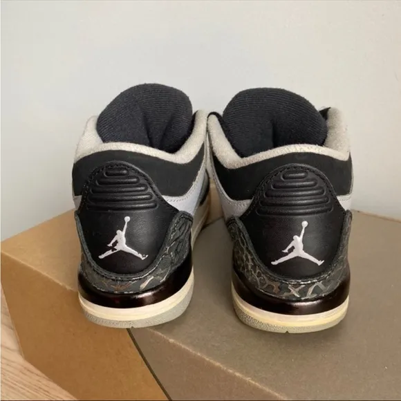 Nike Air Jordan 3 Wolf Grey Kids Sneakers-SZ 1 Y