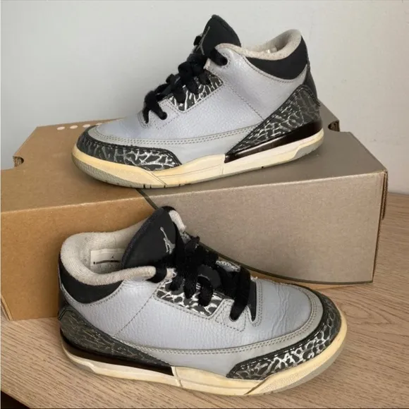 Nike Air Jordan 3 Wolf Grey Kids Sneakers-SZ 1 Y