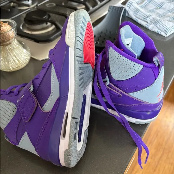 Nike Air Jordan Kids Purple Sneakers size 4