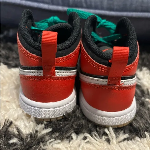 Nike Air Jordan Kids Red and Black Dunk Mid’s Like New