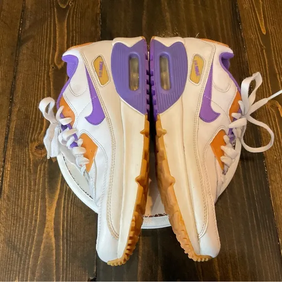 Nike Air Kids White and Purple Sneakers Pre Loved