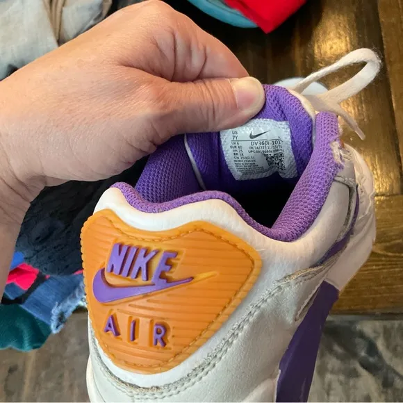 Nike Air Kids White and Purple Sneakers Pre Loved