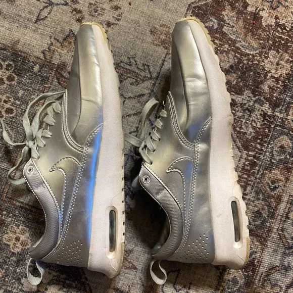 Nike air max thea Metallic Silver Sneakers