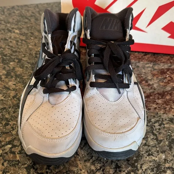 Nike air trainer SC High wolf Gray and Black Sneakers EUC 10.5