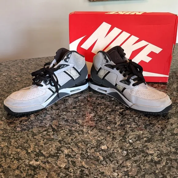 Nike air trainer SC High wolf Gray and Black Sneakers EUC 10.5