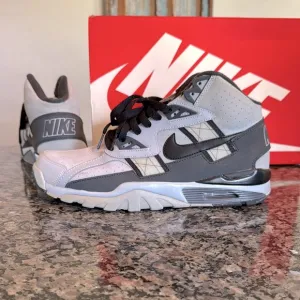 Nike air trainer SC High wolf Gray and Black Sneakers EUC 10.5