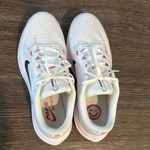 Nike Air Winflo 10 White/Black-LT Crimson