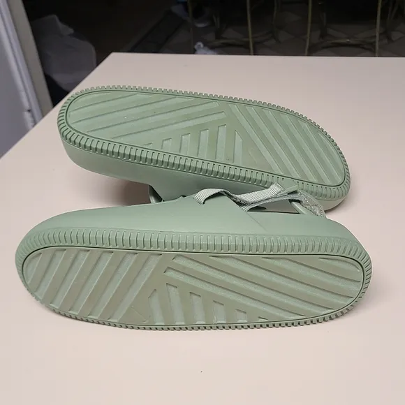 Nike Calm Mule athletic clog slide sandals size 13