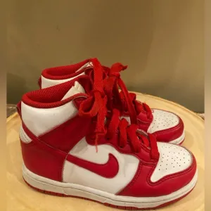Nike Dunk High PS Boys Sz-11C Red Athletic Running Basketball Shoes Sneakers