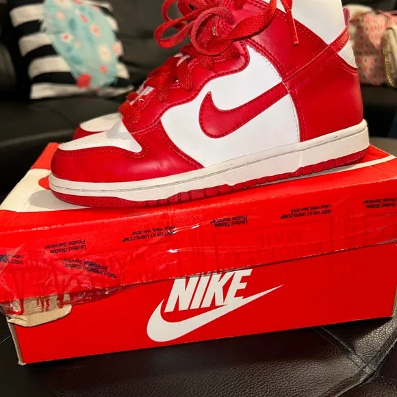 Nike Dunk High size 1Y NIB