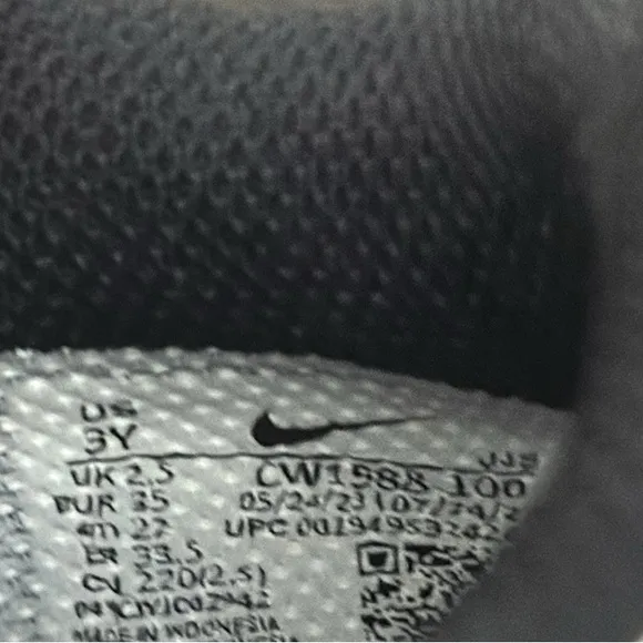 Nike Dunk Low Panda Black White Shoe kids 3y