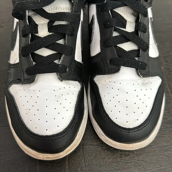 Nike Dunk Low Panda Black White Shoe kids 3y