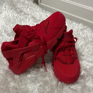 Nike Huarache 6.5Y