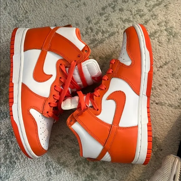 Nike Jordan 1’s Orange — Barely worn