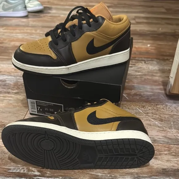 Nike Jordon 1 Low Black and Tan Sneakers