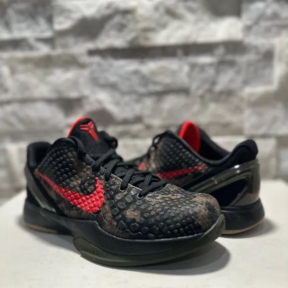 Nike Kids' Black and Red Sneakers
