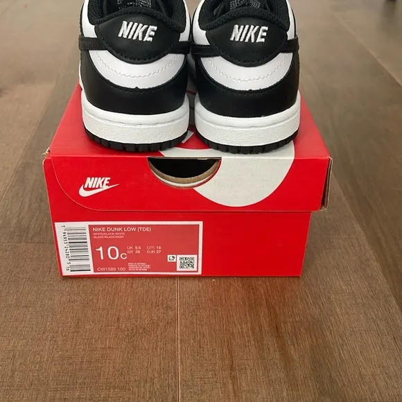 Nike Kids Black and White Sneakers