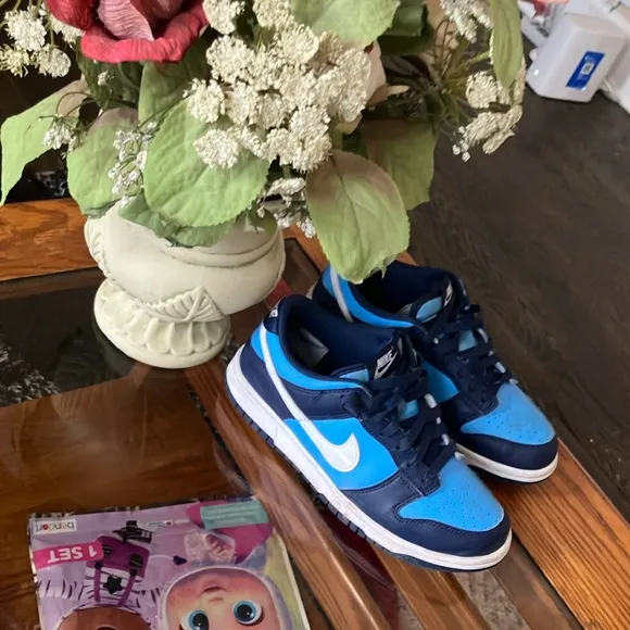Nike Kids Blue and Black Sneakers size 6/6.5
