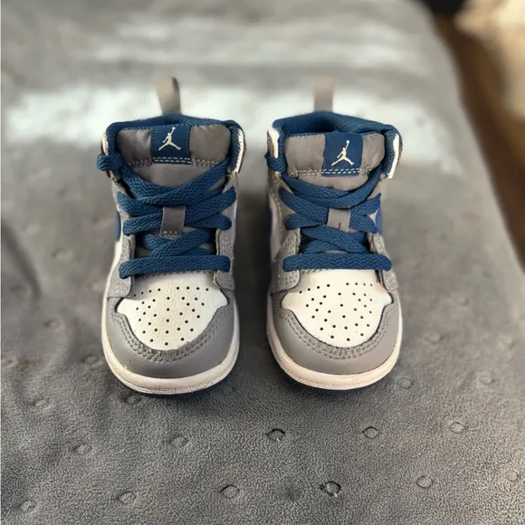 Nike Kids' Blue and Gray Sneakers