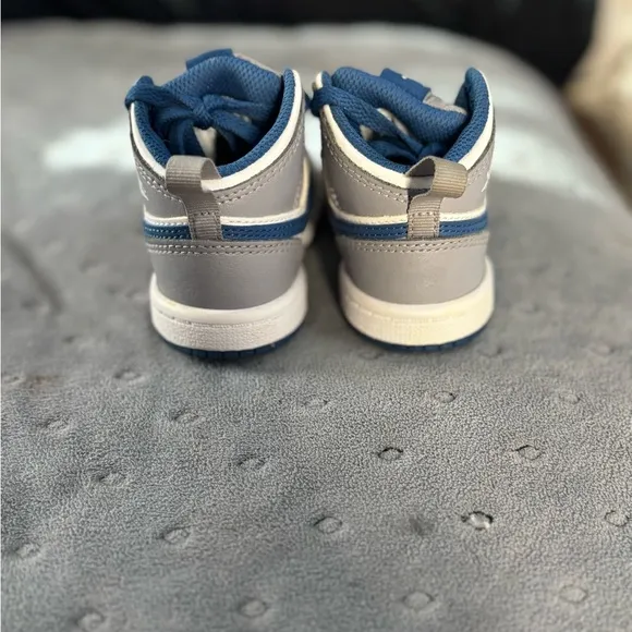 Nike Kids' Blue and Gray Sneakers