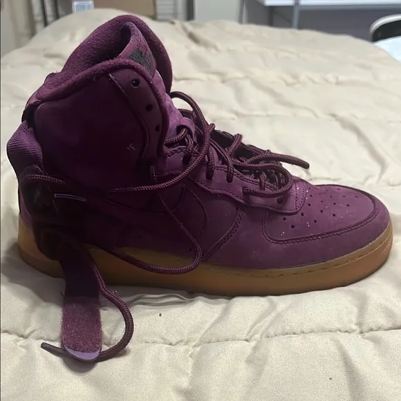 Nike Kids Sneakers in  Burgundy and Brown