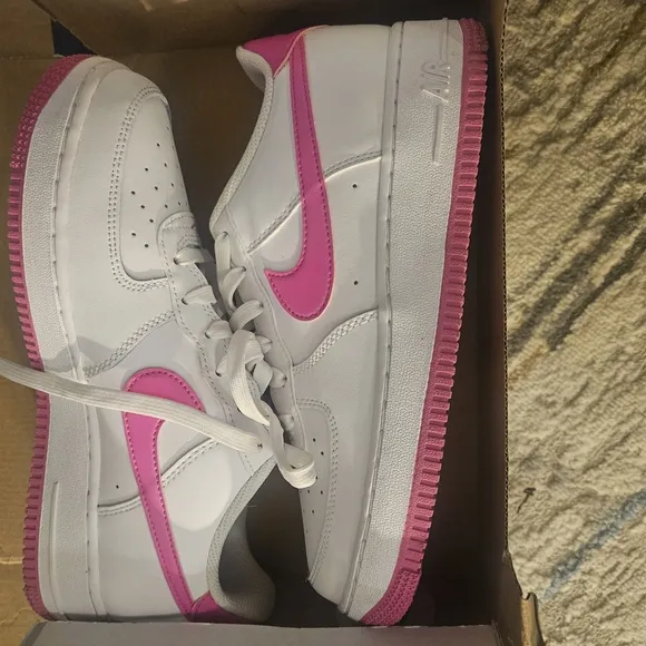 Nike Kids White and Pink Sneakers