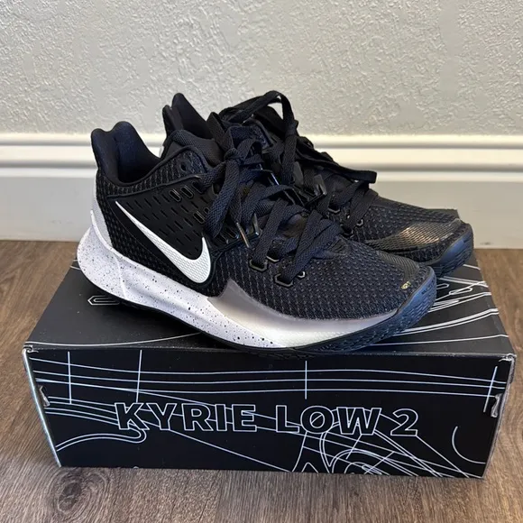 Nike Kyrie Low 2 Black Sneakers
