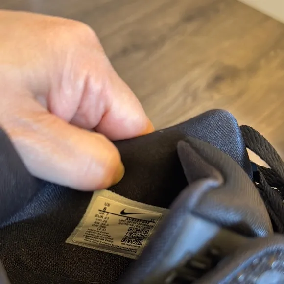 Nike Kyrie Low 2 Black Sneakers