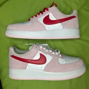 Nike love letter af1