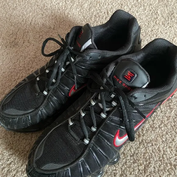Nike shock TL Black and Red Sneakers