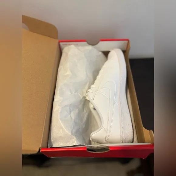 Nike White Court Royale trainers IMMACULATE