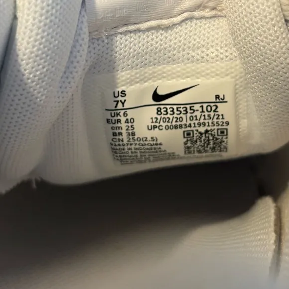 Nike White Court Royale trainers IMMACULATE
