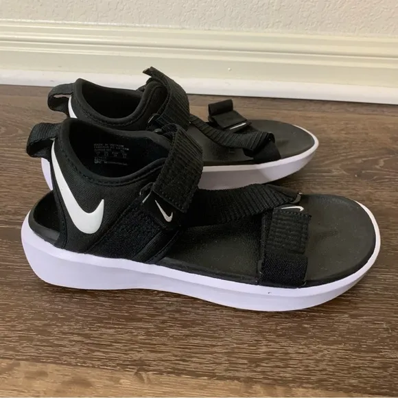 Nike womens black white vista Velcro sandals 7
