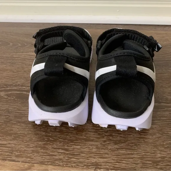 Nike womens black white vista Velcro sandals 7