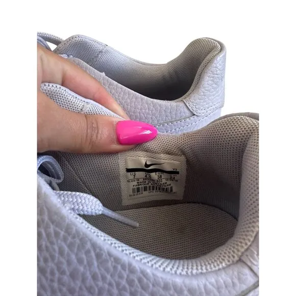 NIKE Women’s Lavender Leather Air Force 1 Sneakers Size 7