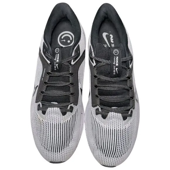 Nike Women’s Size 11 White Black Air Zoom Pegasus 40 Running Sneakers DV3854-004