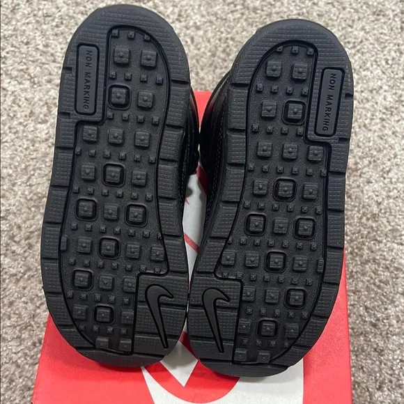 Nike Woodside Kids Black Sneakers